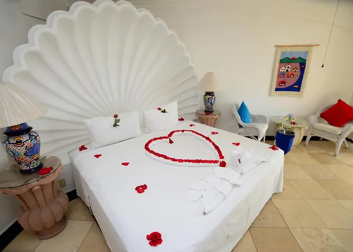 Dolphin Cove Inn